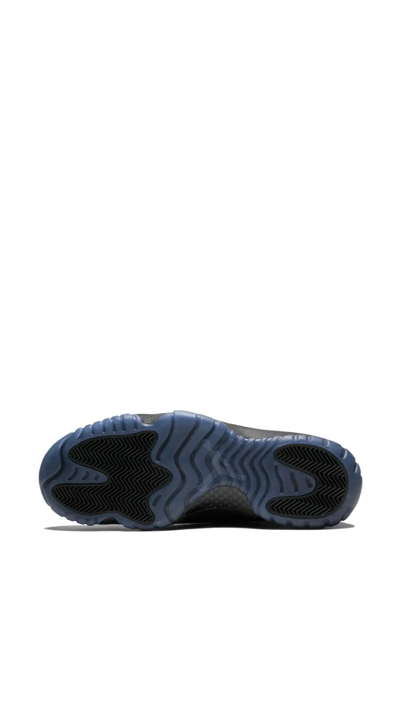 Air Jordan 11 Retro "Cap and Gown" sneakers
