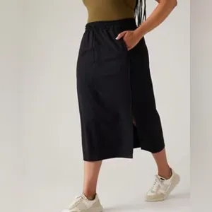 ATHLETA Stride Double Slit Quick Dry Athletic Drawstring Travel Midi Skirt