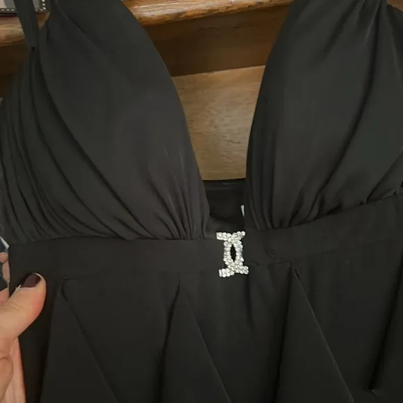 BETSY &amp; ADAM Solid Black Halter Ruffled Detail Formal Dress, Size 4, NWT.