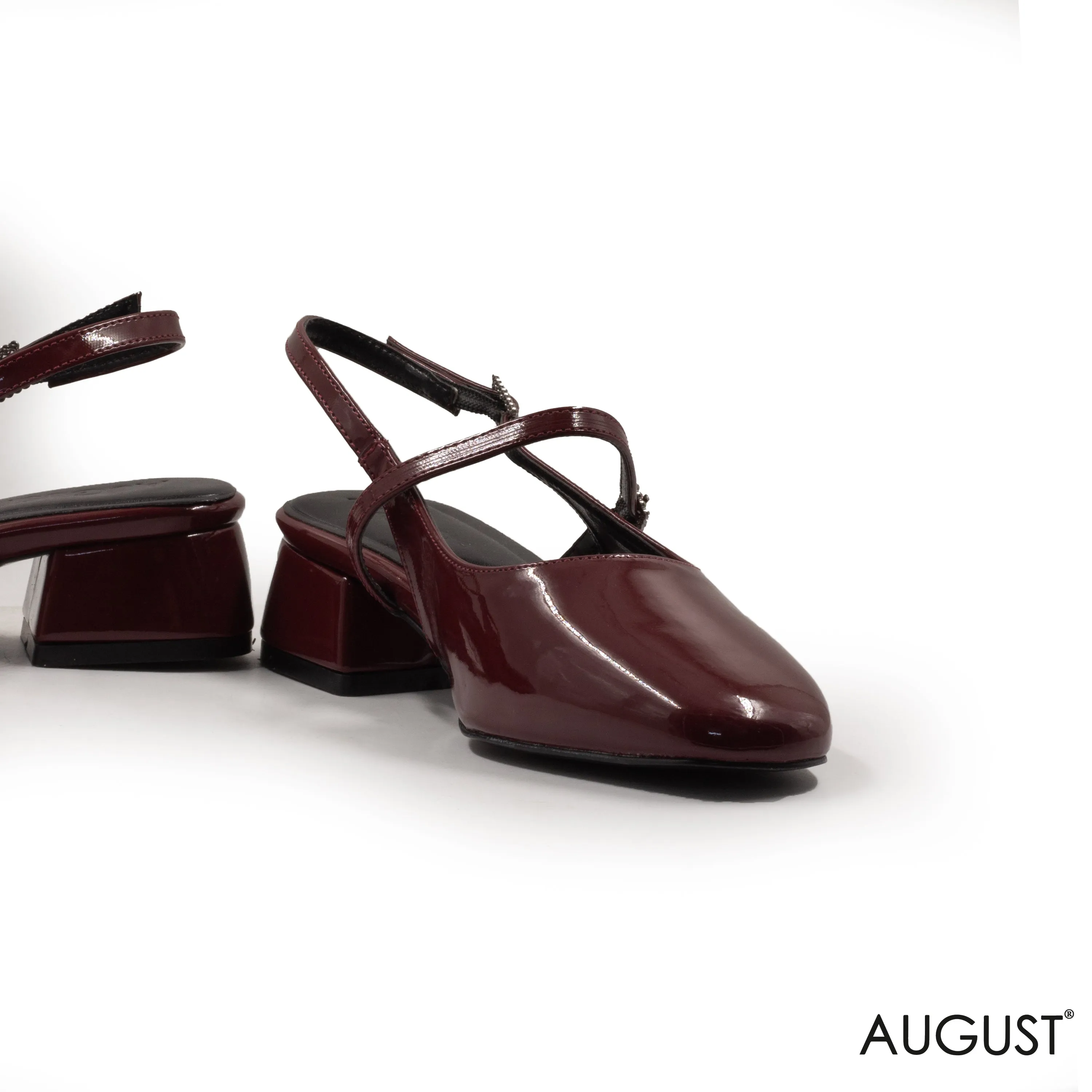 BURGUNDY SHINY LEATHER LOW PUMPS