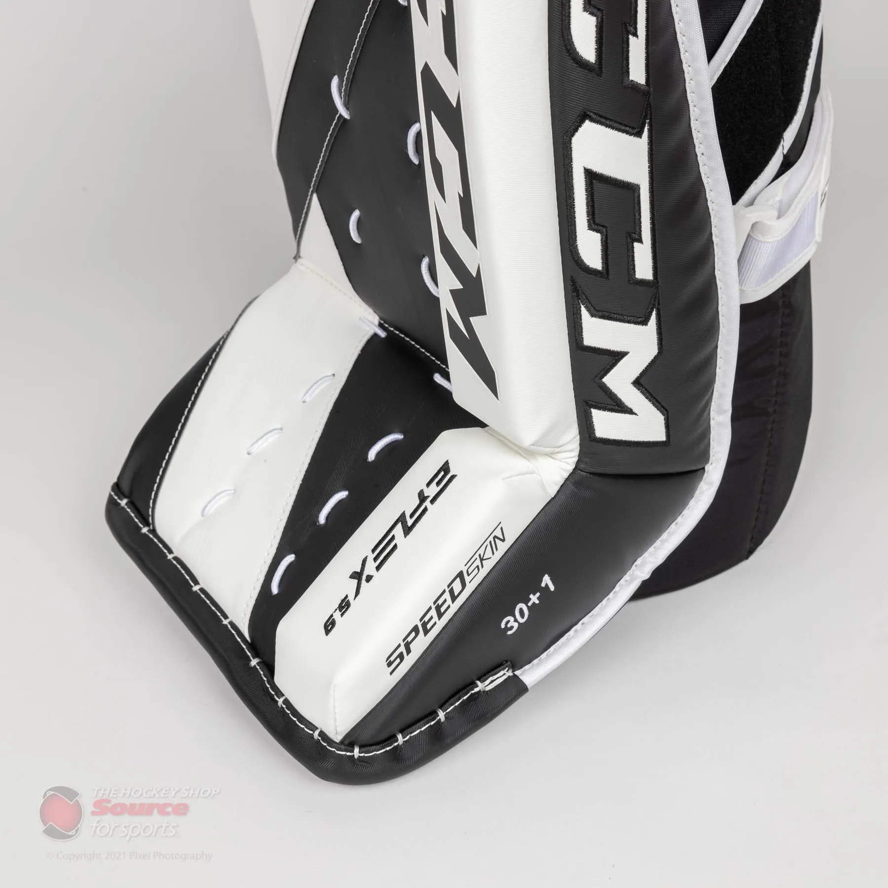 CCM Extreme Flex E5.9 Intermediate Goalie Leg Pads - Source Exclusive