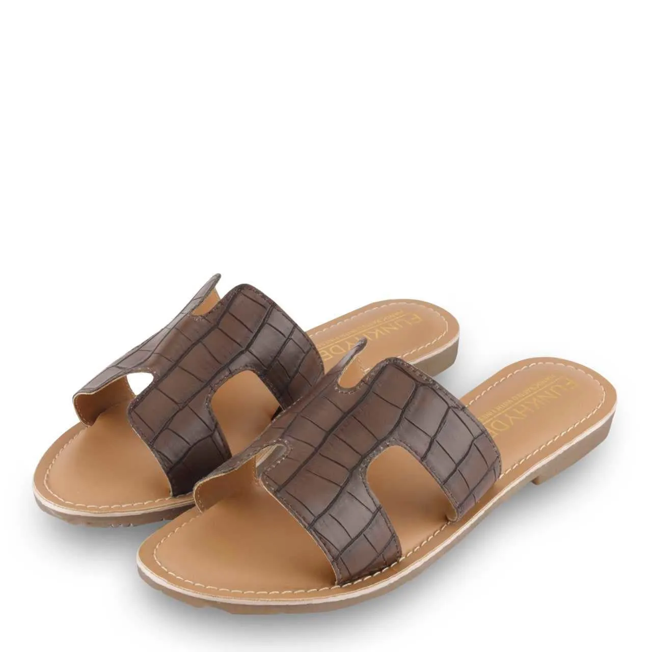 Mayna Brown Textured Slipons