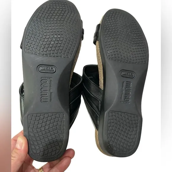 Munro Black Leather Libra Slide Sandal Cork Footbed 9.5N