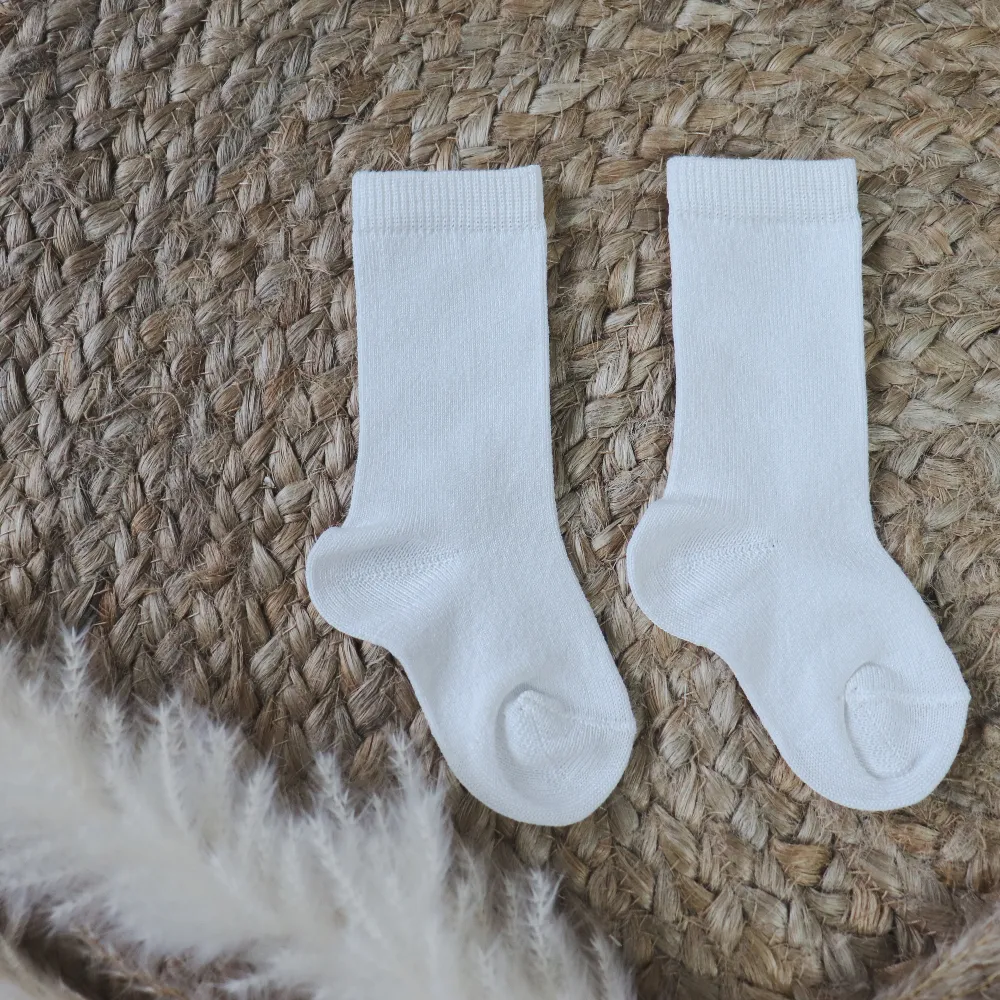 New In Meia Pata Plain Ivory Knee Socks