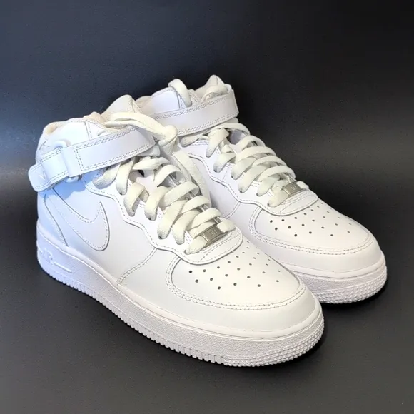 NIKE Air Force 1 Mid LE Boys' Grade School 6Y