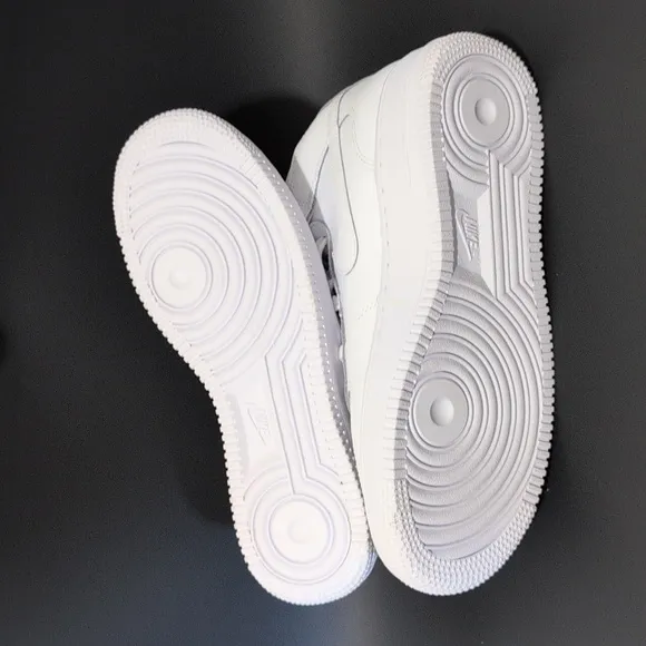 NIKE Air Force 1 Mid LE Boys' Grade School 6Y