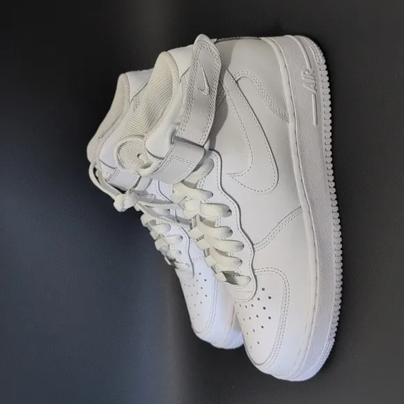NIKE Air Force 1 Mid LE Boys' Grade School 6Y