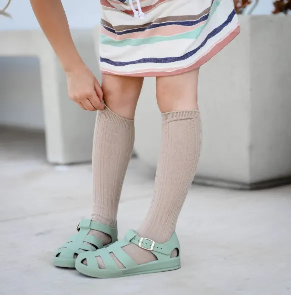 Oat cable knit knee high socks