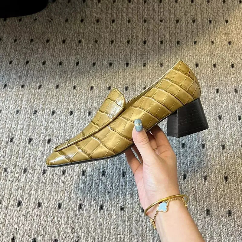 Shoes crocodile leather for women