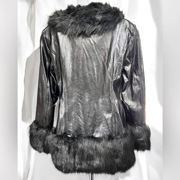 Size Small…….Gorgeous Black Faux Leather‎ &amp; Faux Fur Jacket.  New……..Widow