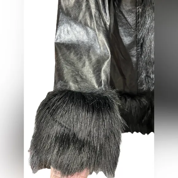 Size Small…….Gorgeous Black Faux Leather‎ &amp; Faux Fur Jacket.  New……..Widow