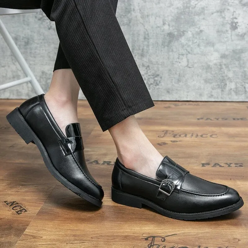 Stylish and Durable Men Patent Leather Brogues Shoes