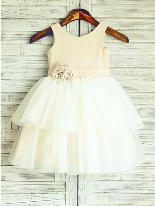 Tulle Princess Straps Sleeveless Flower Girl Dresses With Hand-made Flower