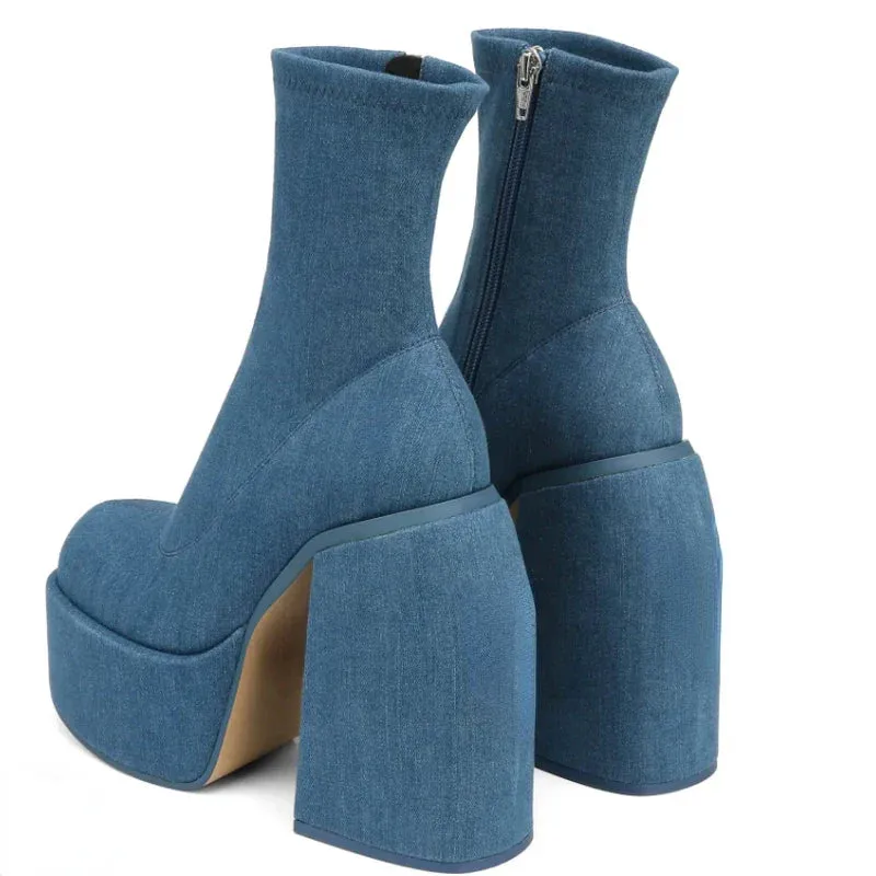 VougeVamp Women's Modern Platform Boots – Chunky Heel Leather Boots with Zipper Closure