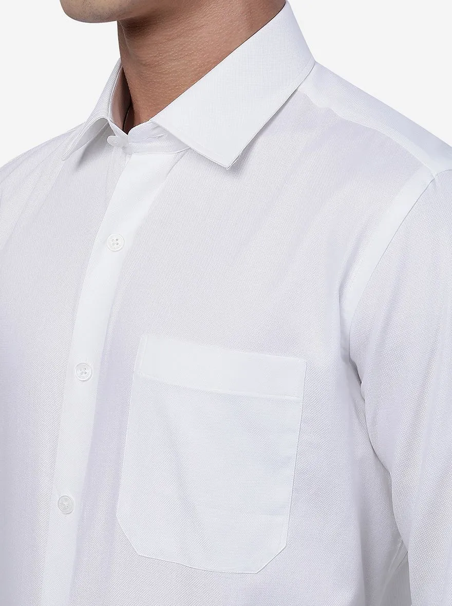 White Solid Slim Fit Formal Shirt | JadeBlue