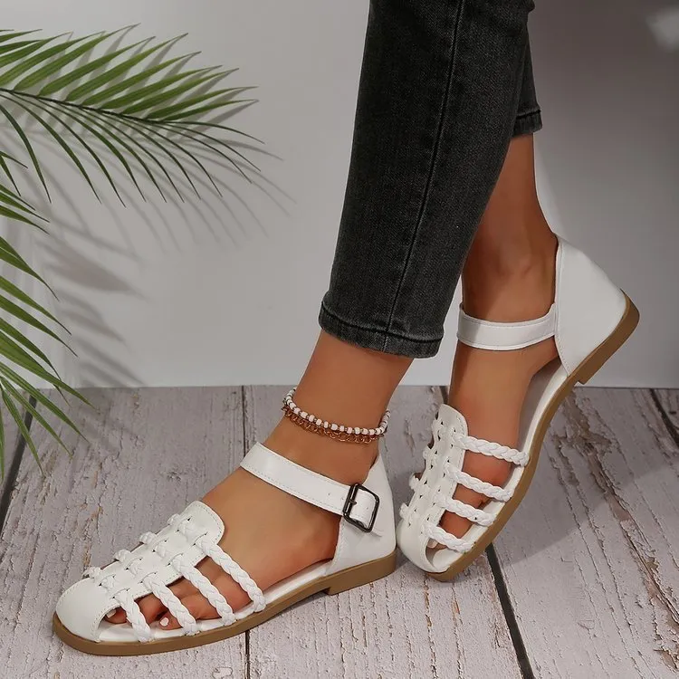 Women's Flat-heeled Closed-toe Hollow Retro Woven Fisherman Sandals